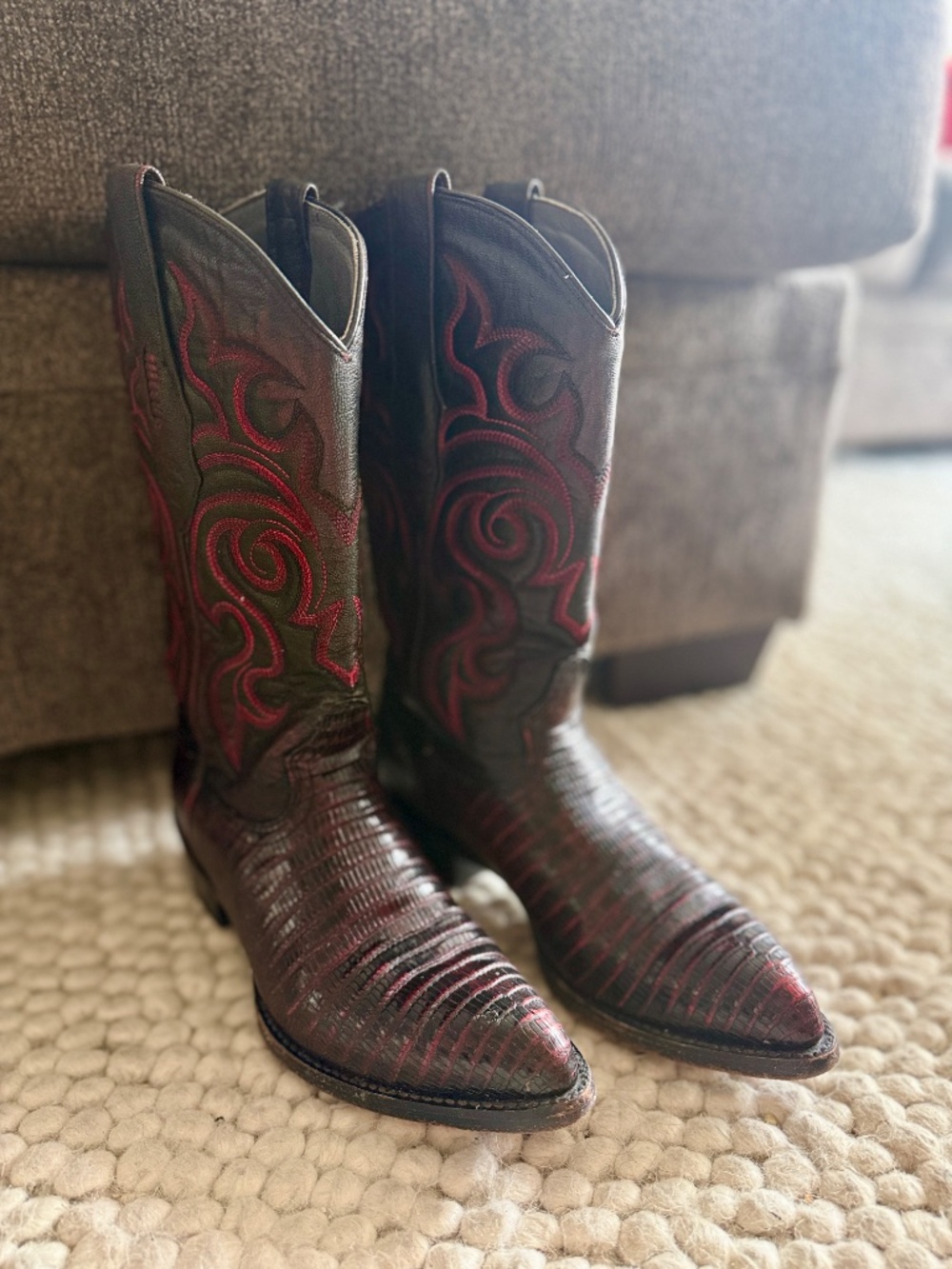 Boots - Picture 4 of 9